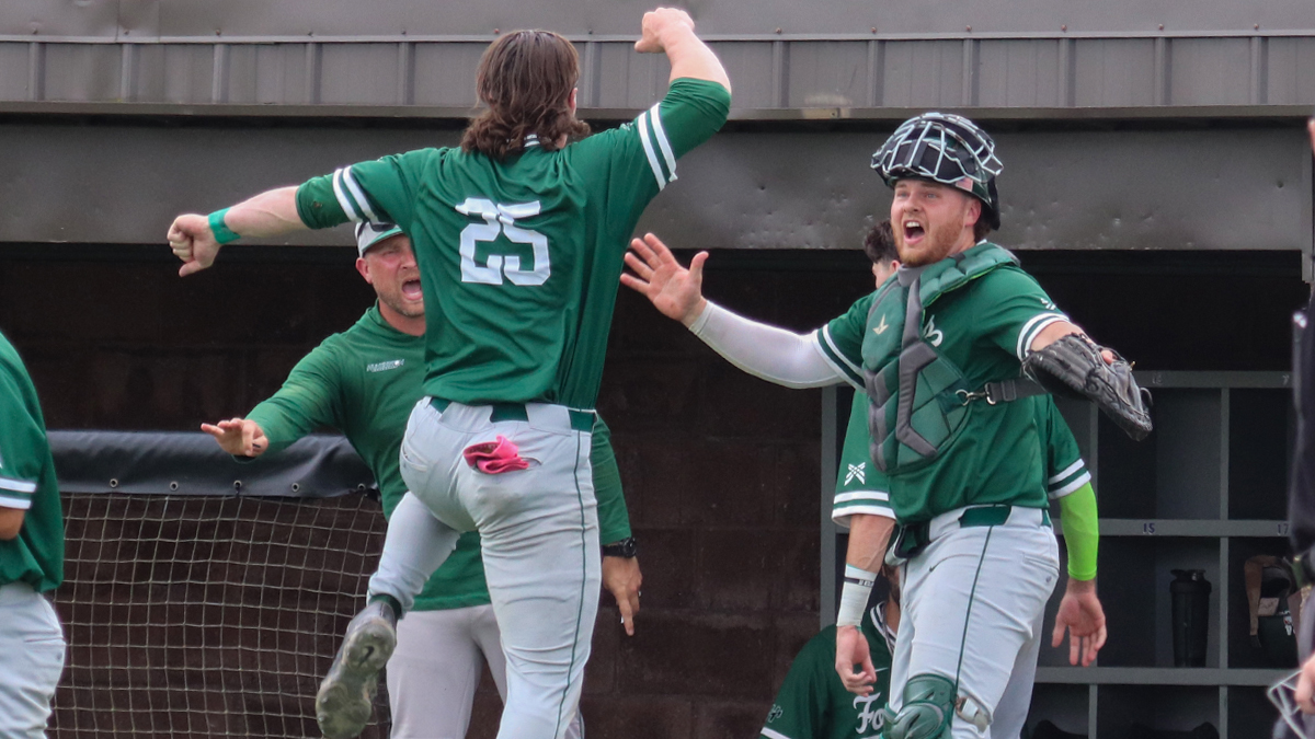 BSB: HU lives to fight another day with epic 9th inning comeback huathletics.com/x/fbfbf