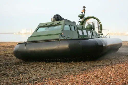 Acho que o BR precisa investir nesse tipo de veículo para socorrer pessoas em diversas condições de enchentes.
HOVERCRAFT