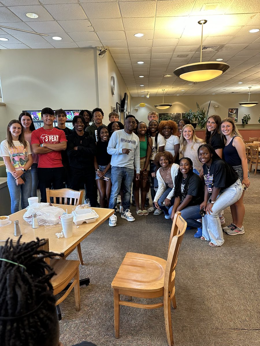 Big thanks to Lil Boosie paying for Team dinner for the State Meet!! Time to “Set it off”