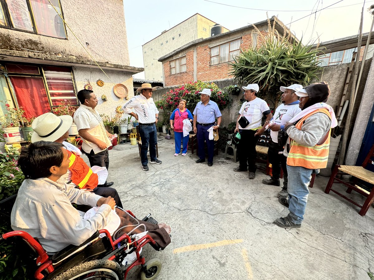 braulioalvarezj's tweet photo. #EsTiempo
De contar con mejores servicios públicos en el #Distrito2Toluca.
Continuaré los esfuerzos en la legislatura para gestionar más recursos para mejorar la vida de los vecinos de la colonia #SaAntonioAbad.

#BraulioCandidatoaDiputadoDistrito2Toluca https://t.co/4AAp092mJ9