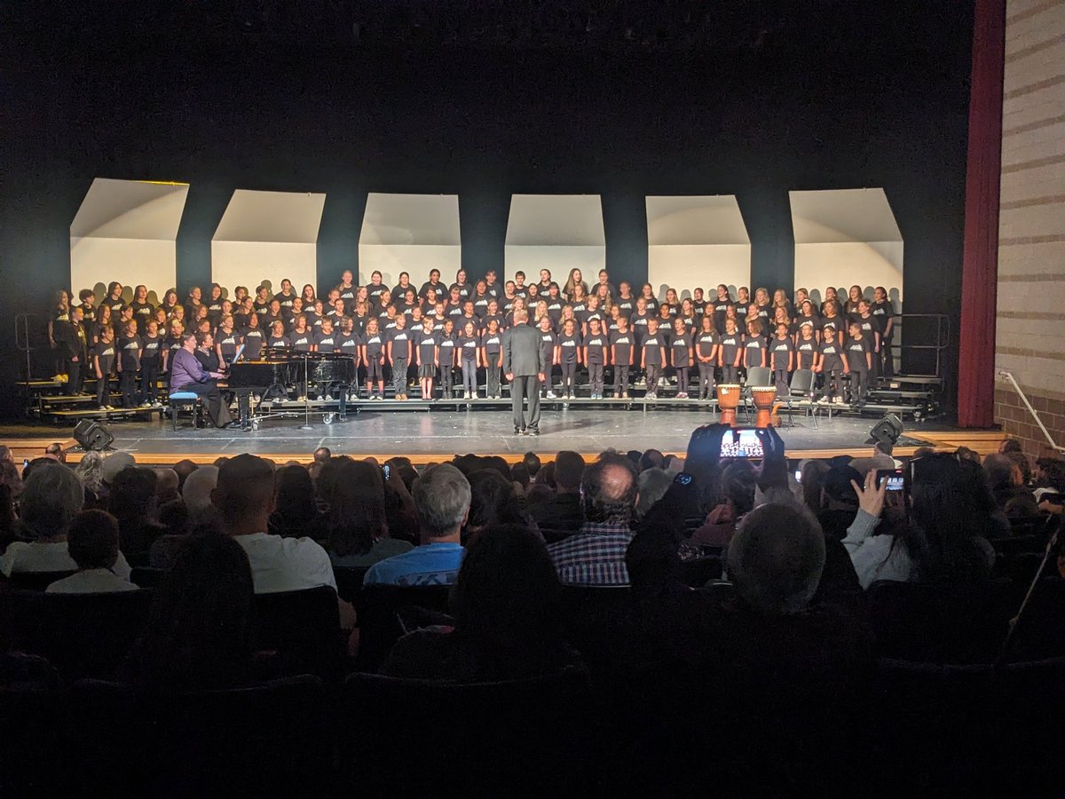 Ms_A_Yeh's tweet photo. These students are amazing! @BVSDcolorado elementary schoolers came together today to form the Elementary All-District Choir, not only singing the music they practiced but learning two new songs to perform tonight! #flyhighfri https://t.co/eShYV45jot