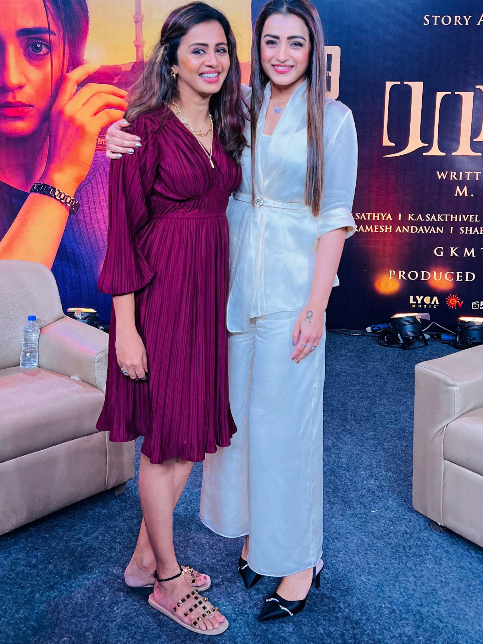 GMsTMK0bgAAz-Fu?format=jpg&name=large