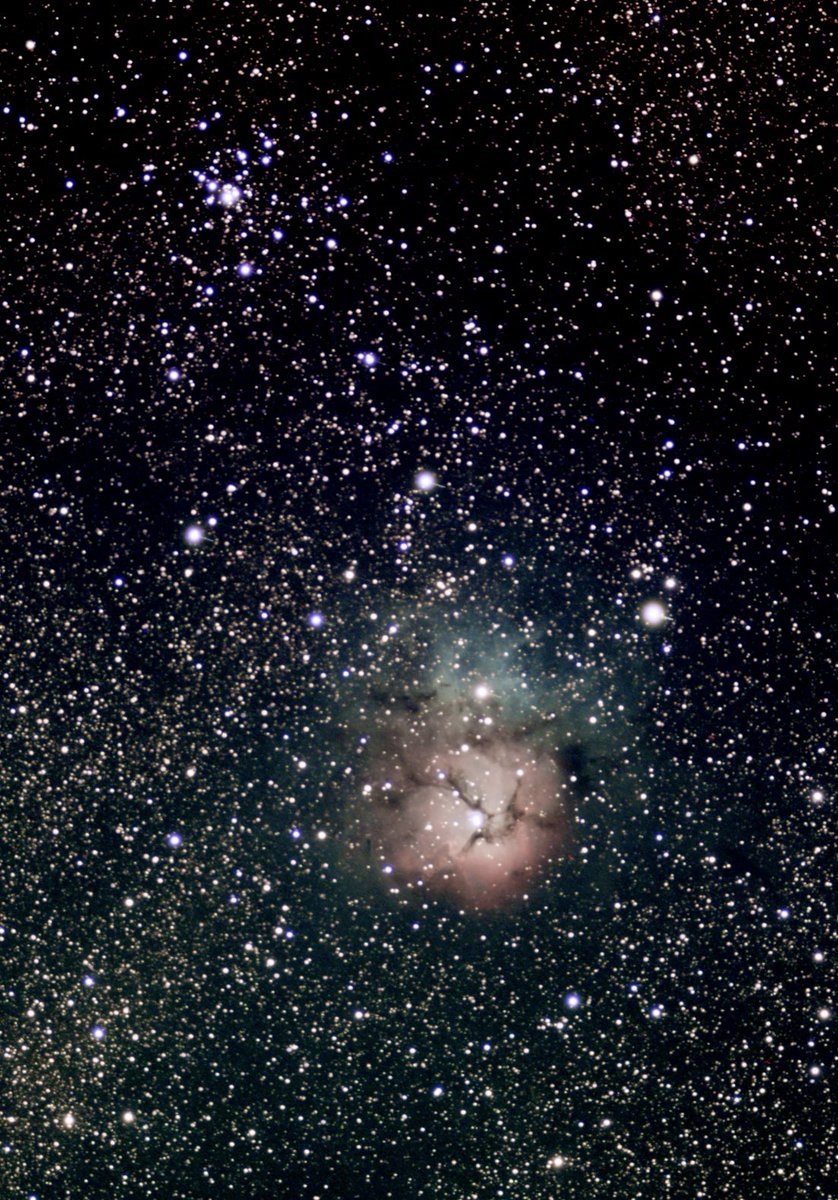 Powerofdreams01's tweet photo. M20三裂星雲と、M21
#LiveStack
Telescope:Borg107FL
Camera:ASI294MC Pro
58分露光 冷却−10℃
トリミング有り
フィルターなし
昨夜は露光2時間に指定して寝ちゃったけど、途中から雲が出てきたのか赤道儀運転がおかしくなったのか58分しか露光せず、あとはignoreになってしまっていた。 https://t.co/mvdaaCIorw