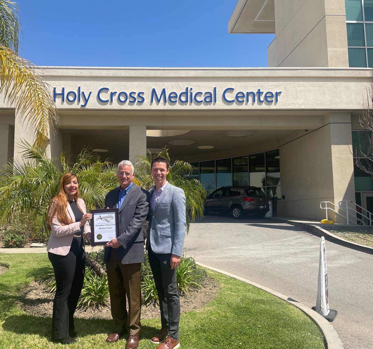 AsmLuzRivas's tweet photo. My team attended the health care briefing and tour held by Providence Holy Cross Medical Center in Mission Hills. Thank you for providing #AD43 families with high-quality health services! https://t.co/LQS5TADou4