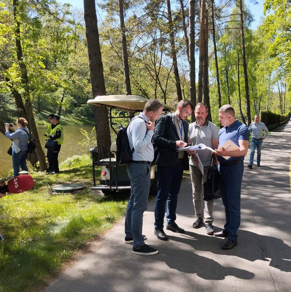 🇺🇦🌳 Ministry of Environmental Protection and Natural Resources of Ukraine.

 Day three: how the process of rescuing animals and transferring property to the state administration of the Mezhihirya tourist park takes place

On May 3rd, the Interdepartmental