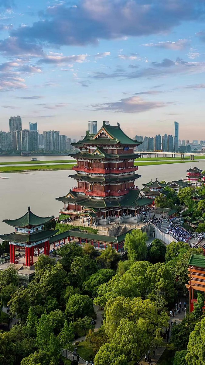 中国四大名楼之一江西滕王阁 One of the Four Famous Buildings in China, Jiangxi Tengwang Pavilion #travel