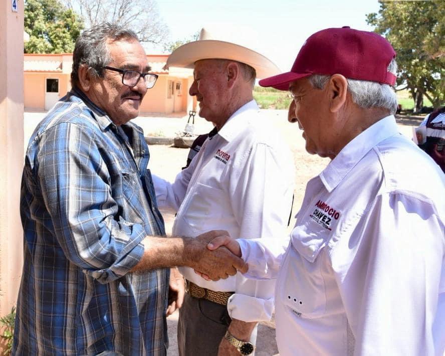 ambrociochavez9's tweet photo. #LaIlamaAngostura
#AmbrocioChávezDiputado
#Morena va firme hacia la victoria este 2 de Junio en Angostura.
Miguel Ángel Angulo Acosta-El  Profe Mayke https://t.co/UEytH1B81G
