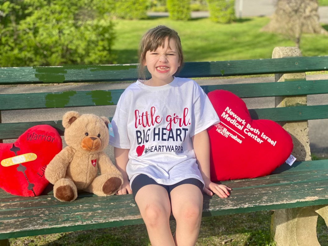 We are so proud of Lily, Children’s Heart Center at Children’s Hospital of New Jersey @Newark_Beth patient who had #heartsurgery for #congenitalheart defect repair. Her pediatrician heard a #heartmurmur at a routine flu shot & check-up.  Her story @People ow.ly/6hyo50Rwn0p