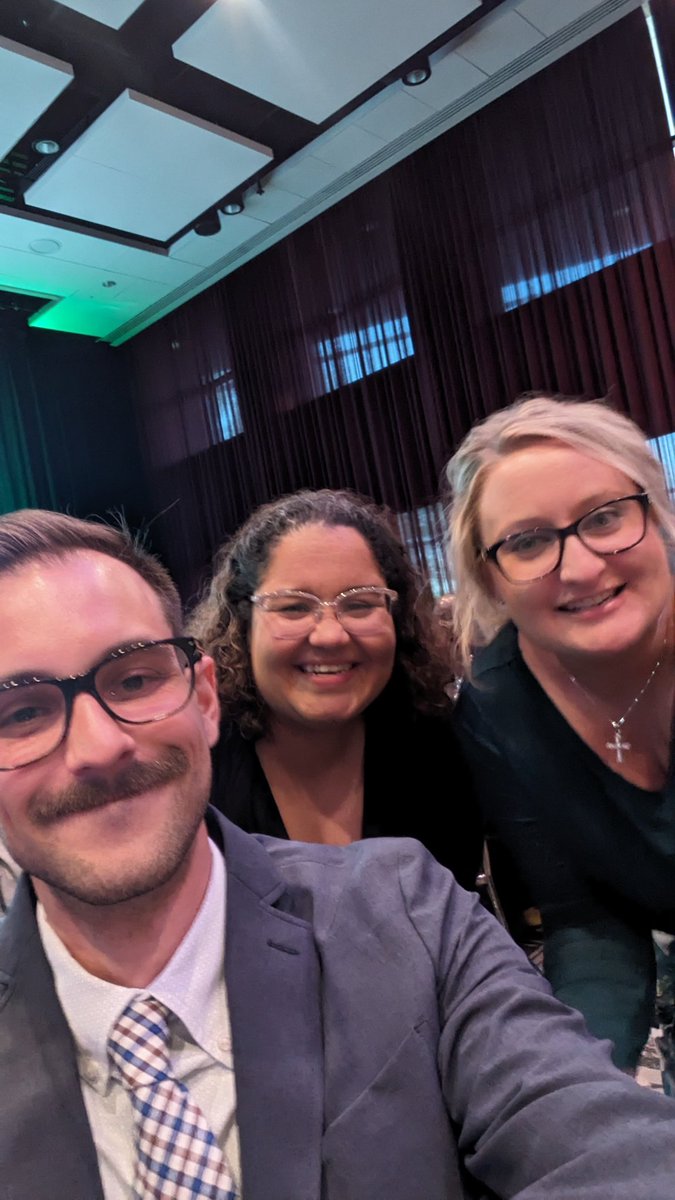 ItsMissHeinrich's tweet photo. #eoty48 YASSSS SCHULGET https://t.co/l10wCeikAQ