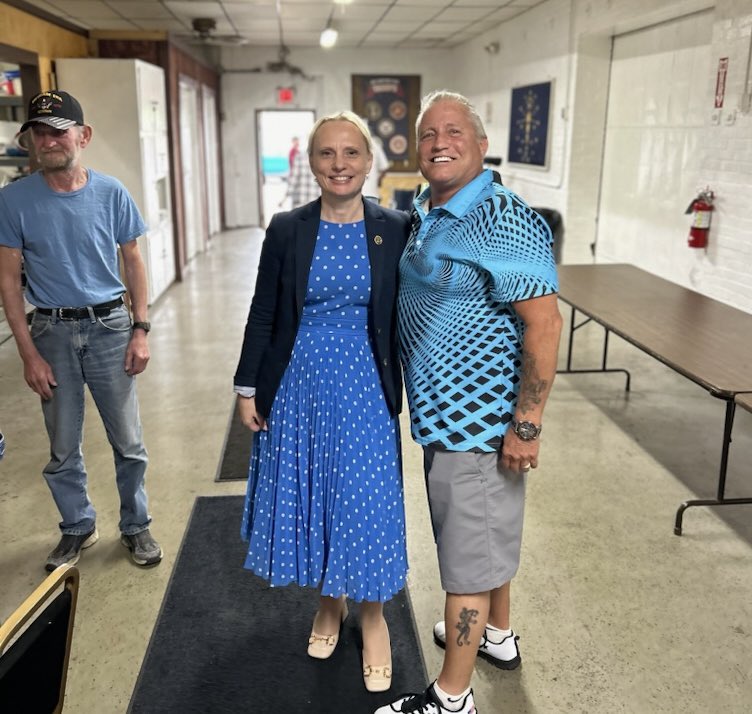 Congratulations to Home Team Ice Cream & Lionel McNeil from Kokomo for winning the Small Business of the Year Award @indiana_sbdc. Powerful message of hard work and endurance by Lionel. Always great food and company at the Elwood, #IN05 VFW.