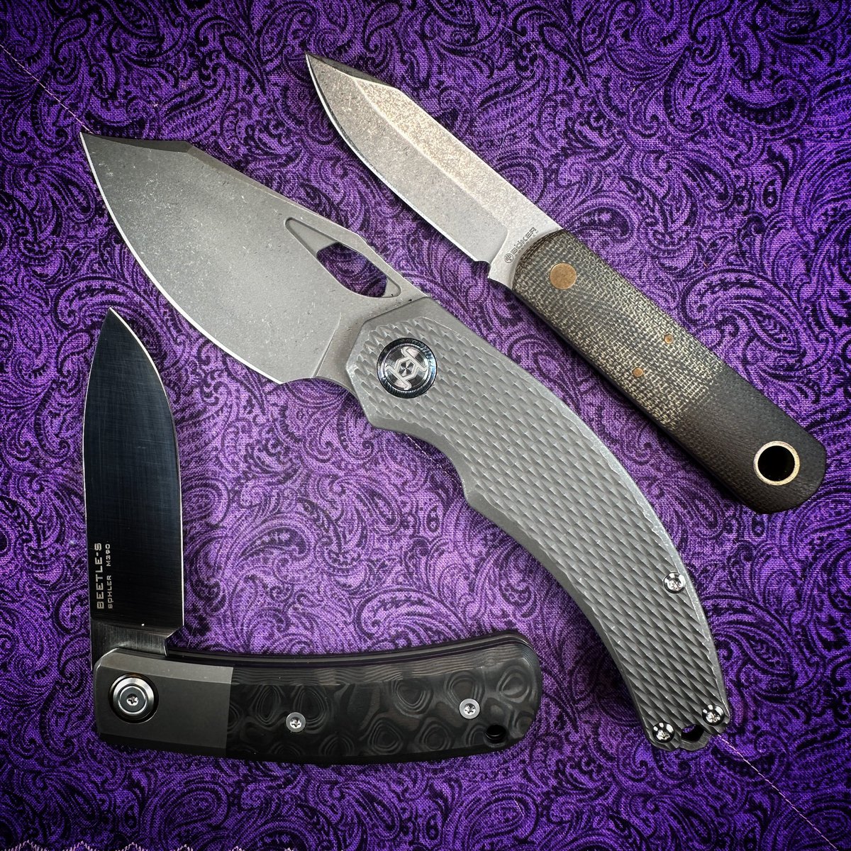 What is in your pockets?
#knife #knifelife #knifecollection #edc