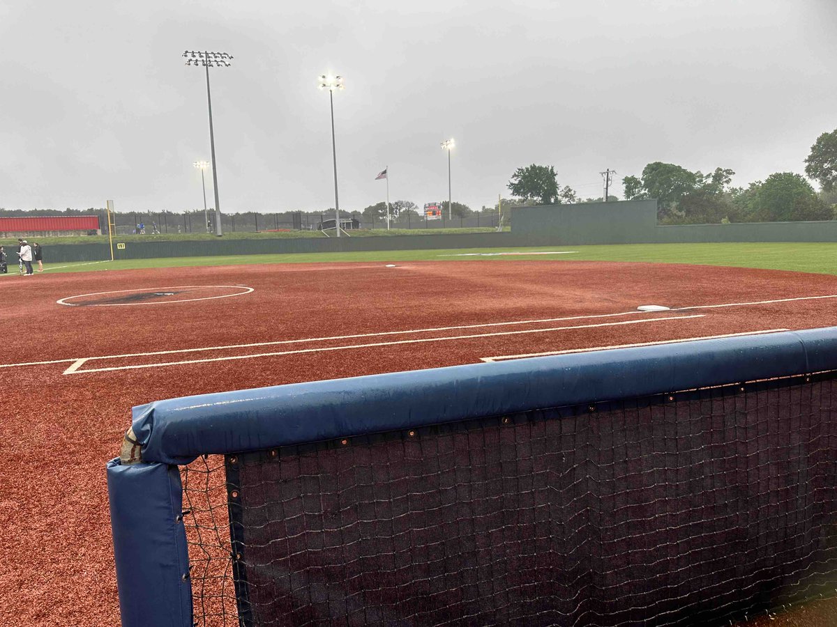 East Centrals Softball game vs Bowie has been postponed until tomorrow due to weather. 

The Hornets will play Game 2 at 12:00 and game 3 if needed at 2:00. 
All games at Wimberly softball complex. 
#GoHornets