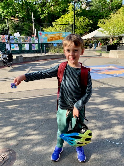 It was so fun to see so many families participating in Bike to School Day this morning! Bicycling can help enhance children's health, create safer routes, and reduce traffic congestion and pollution—and it's a great way to get outside and explore.