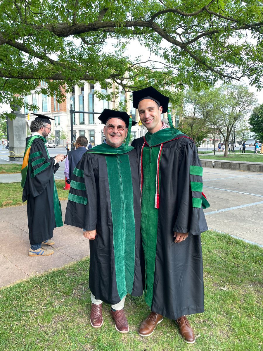 ACraft4's tweet image. What an amazing day yesterday… the end of a long, unusual journey to becoming Dr. Craft!
Grateful to so, so many that helped along the way. Residency, here we come!