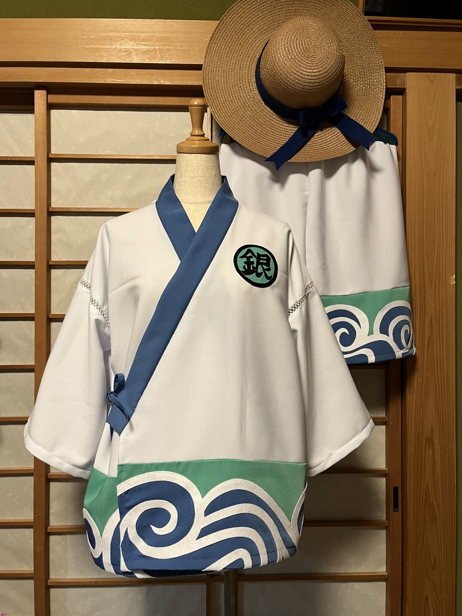konbu2314's tweet photo. アウトドア 坂田銀時
とりあえず完成！！！！

超急ぎで作ったからめちゃくちゃ汚いし裾の模様でだいぶ苦戦したけど、なんとか元のイラスト通りに仕上がって良かったです。色がかわいい！！

風呂敷はきちんとした撮影の機会ができた時に作ります……😂（布は買った） https://t.co/bmCDRdhnwS