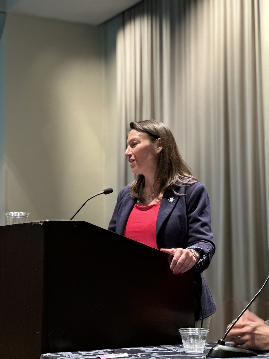 “The Florida Democratic Party fundamentally believes that the bottom of the ticket will lift up the top of the ticket… that’s how we’ll pave the way.” — Chair @NikkiFried #LeadBlue2024