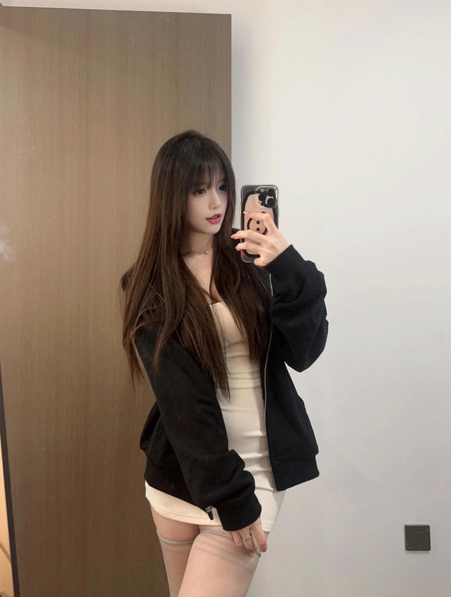 DelbertLaz18125's tweet photo. 抓龙筋⚠️就像做运动一样要坚持，通过按摩手法推经络，疏通输精管、按会阴部，按摩丁丁周边经络海绵体，改善局部血液循环。才有提升功能的功效！
#抓龙筋培训 #抓凤筋教学 #养生 #按摩 #SPA #广州 #广州天河区 #兼职 #外围模特 #上门服务 #前列腺保養 #丝足 #sm  #00后 https://t.co/opuvn2GGK6