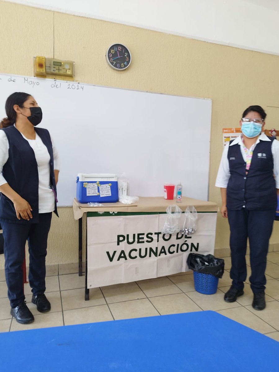 Las Jurisdicciones Sanitarias despliegan personal para acudir a vacunar a niñas y niños en las escuelas. Así se hizo en Iztapalapa. 💉 Inmunización contra Sarampión, Rubéola y Parotiditis (SRP).