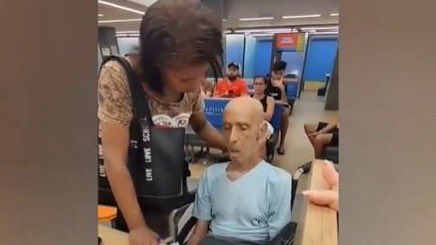 ChainLesly's tweet photo. En estos momentos Gisella Gallardo y  #Pinilla 🤣 #PodemosHablarCHV https://t.co/JQDUU8QoPn