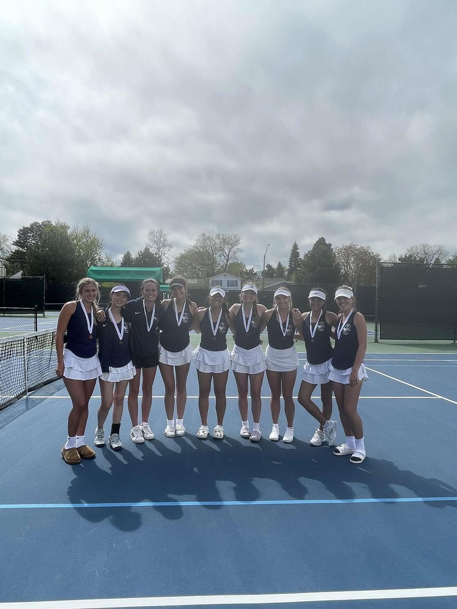 🎾 Girls Tennis represented us at Regionals this past week! 

Ava Lewis and Keelin Sills won their divisions &amp; qualified for State!

Ellie Ruge finished 3rd &amp; qualified for state! 

Aurora Gazette and Victoria Darling finished 3rd &amp; qualified for State as well!

#WeArePineCreek