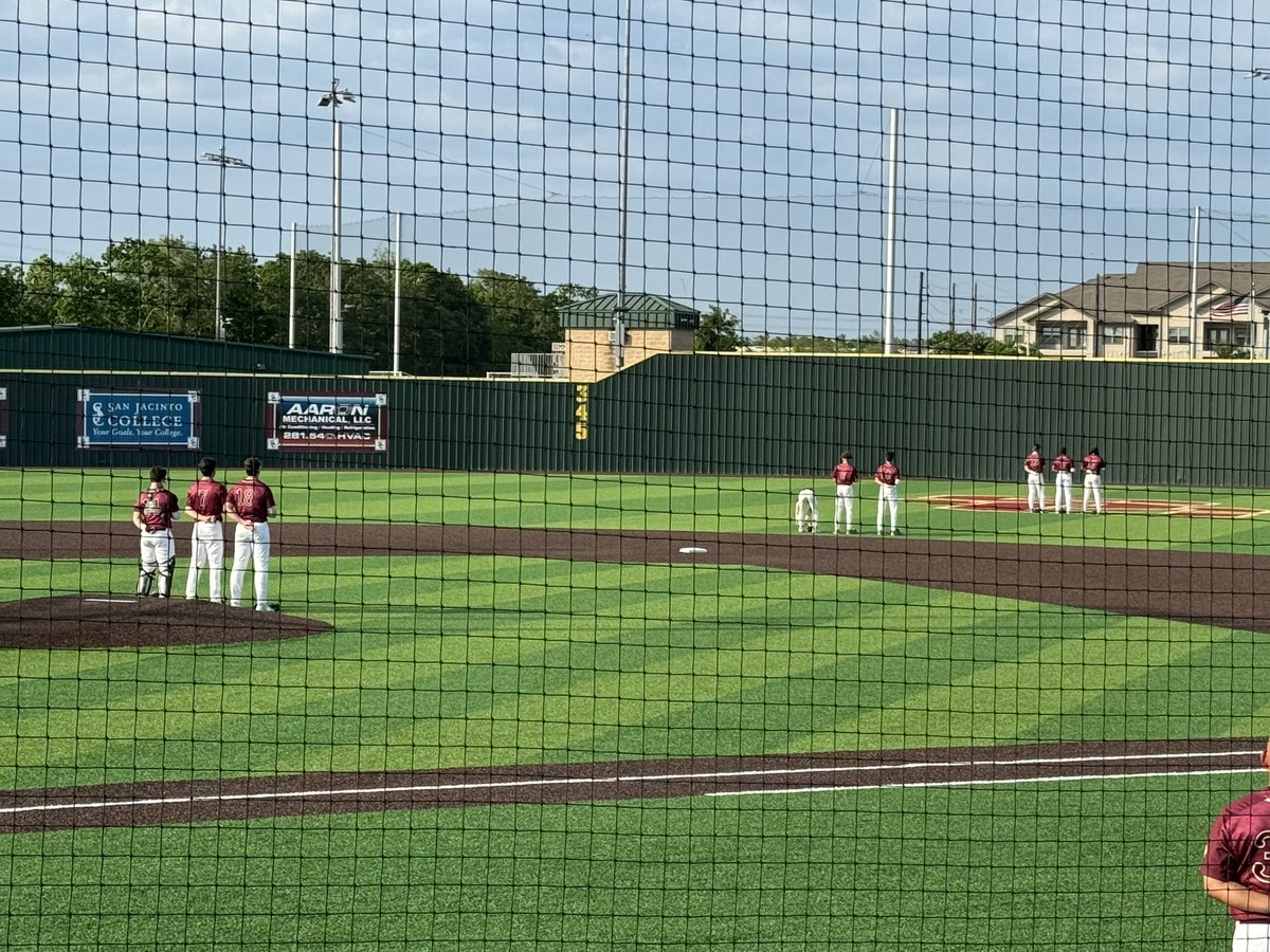 I’m glad I got to see Kade pitch tonight! I’m very proud of him! @HumbleISD_SCHS @SCHS_Baseball1 #GoBuldogs #playoffs I forgot to get a picture while he was on the mound. 🤦‍♀️