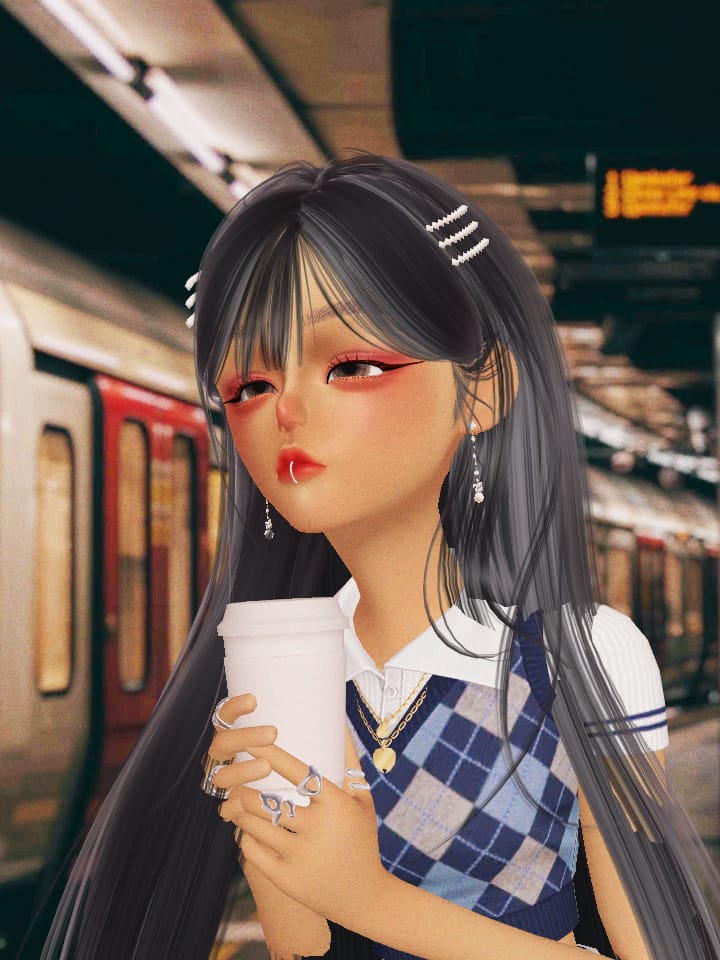 Noebloss's tweet photo. Noebloss siempre encuentra tiempo para un buen café, incluso mientras espera el metro. ☕️🚇 https://t.co/RFTTRokdMW