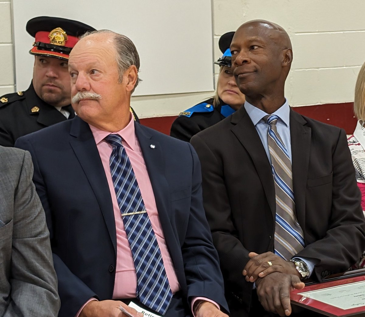 It was great to meet former Winnipeg Police (@wpgpolice) Chief Devon Clunis earlier today as part of the @accmb Final Inspection ceremony. Mr. Clunis received an Honorary Diploma from the college and shared some of his amazing story with our guests.