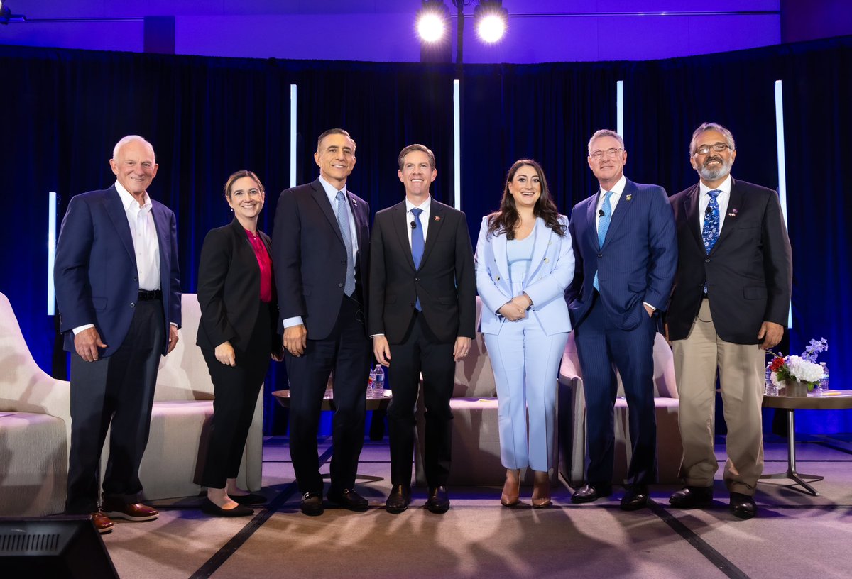 KeniaZamarripaV's tweet photo. Great turnout today to hear from our SD Congressional Delegation about regional issues and priorities including economic development, immigration, healthcare, and childcare #DCinSD https://t.co/k27cu1M2od