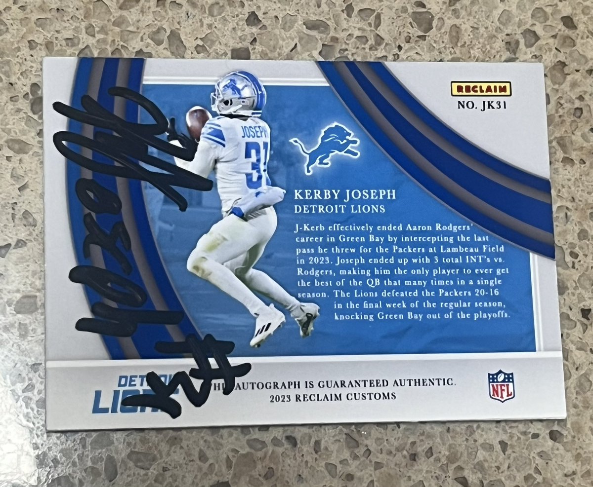 Absolutely unreal @JKERB25 hooked my friend UP just for laughing at me on national tv 😭 even tho I’m supposed to hate him as a packers fan, idk how I can after this