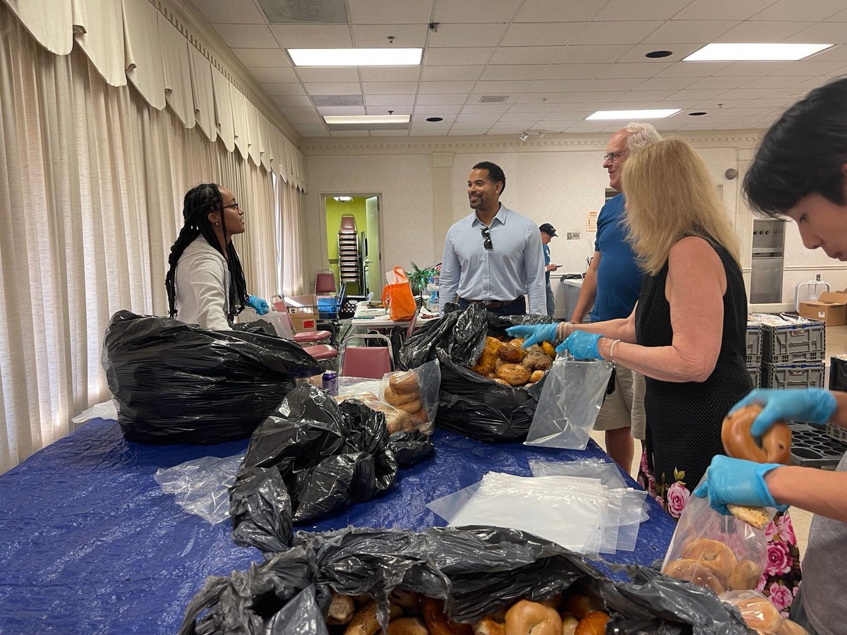 In the midst of the busy budget season, I was grateful to visit Nourishing Bethesda—I heard an update about their important work in our community and met many volunteers, including MCPS students! Learn more or get involved: nourishingbethesda.org