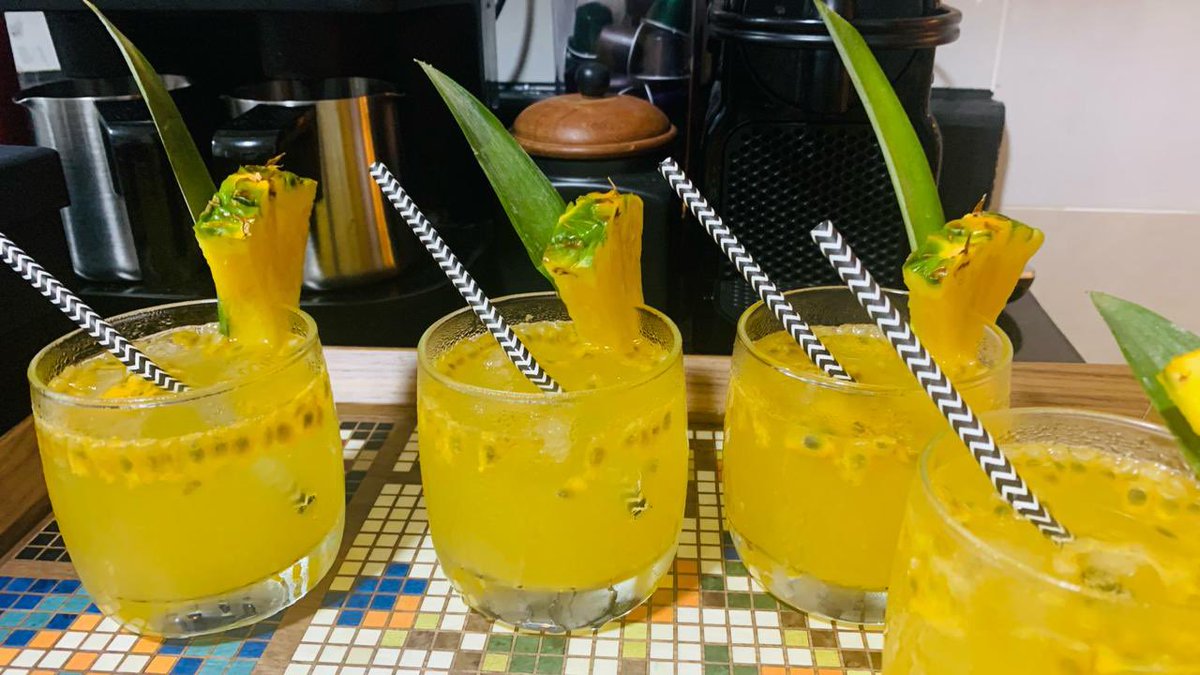 PASSIONFRUIT 🍋‍🟩 AND PINEAPPLE 🍍 MOCKTAIL🍹
#chefeazzy#
#foodies#
#healthyfood#
#cheflife🔪#