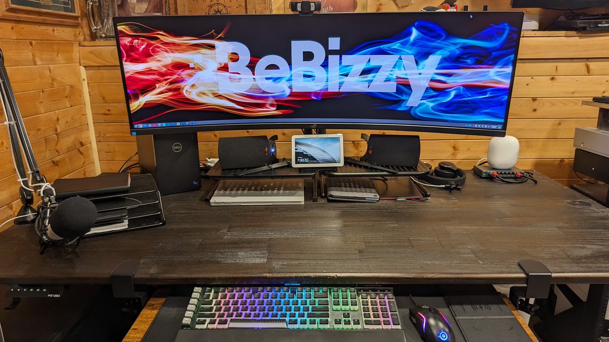 bebizzy's tweet image. New command center is fully functional! #Ultrawide monitor, #Debian installed, cables all cleaned up.