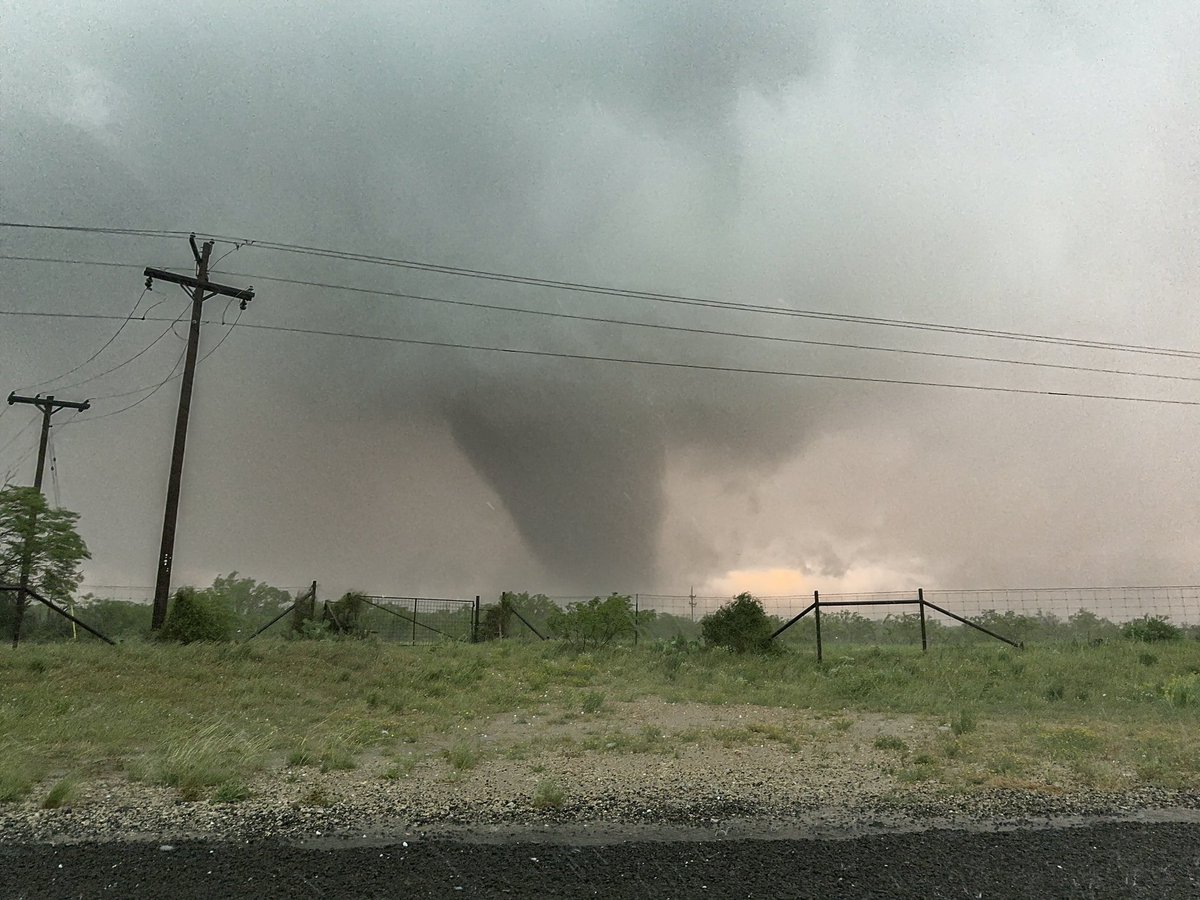 Incredible day. After grinding on my thesis for several days and finally completing it last night, I was able to get out and experience Mother Nature’s fury once again. Documented this tornado NW of Robert Lee while getting hammered by tennis balls #txwx