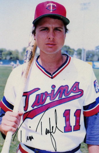 PolyesterUnis's tweet photo. Tim Teufel, 1984 @Twins https://t.co/xE3w8Hhtgg