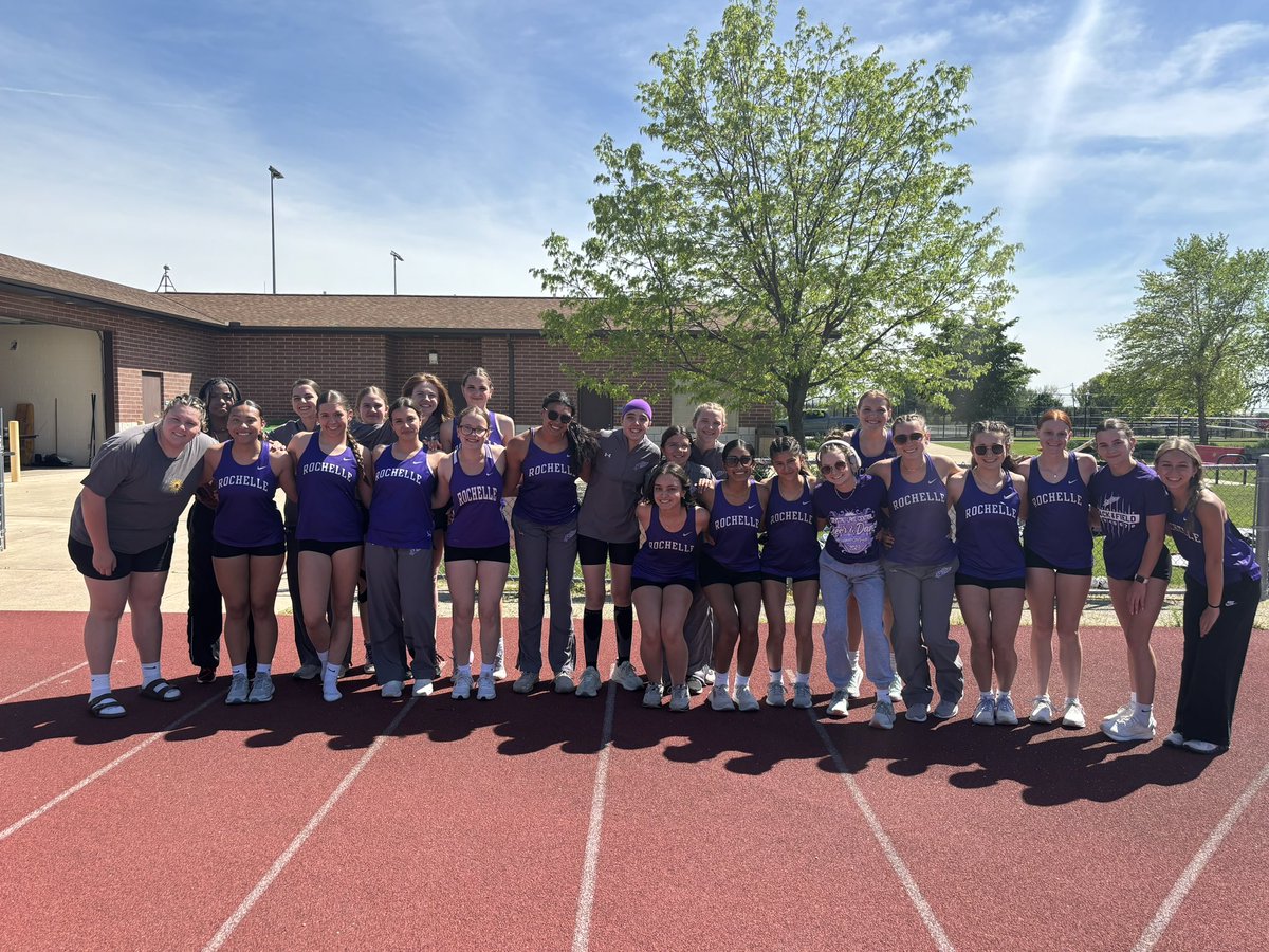 LadyHubs_Track's tweet photo. Lots of Pr’s today for the Lady hubs, we could not be more proud of them! To top it off our Jv is conference champs. This group has so much potential! https://t.co/OUME9FX6Jg