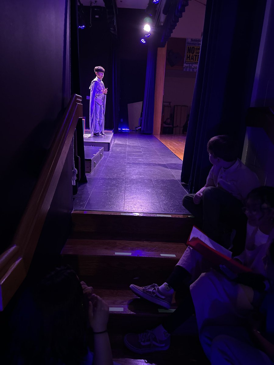 Jen Holsinger-Raybourn tweet media