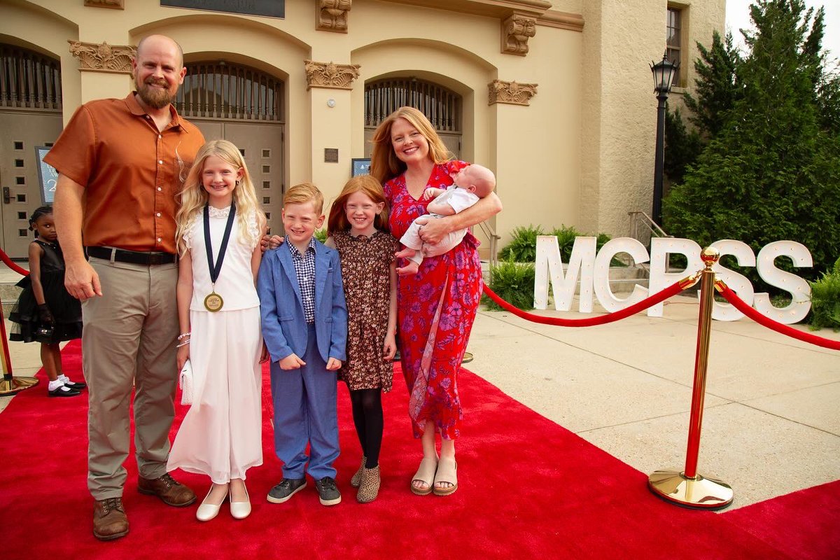 Last night, MCPSS rolled out the red carpet for all Learning Leading Award Recipients! Congratulations to our Stella McWhorter for representing Austin Elementary and all MCPSS Elementary schools the 2023-2024! We are so proud of you! #AimForExcellence #AustinInnovators❤️💙