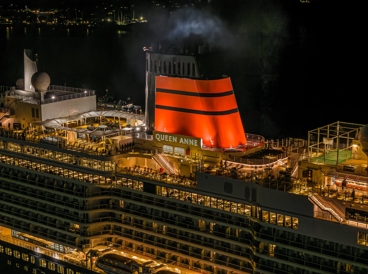 Maiden voyage for the latest addition to @cunardline Queen Anne departs Southampton Cruise Terminal with a magnificent firework display. #QueenAnne #cunardline #Southampton #CruiseShip #CruiseLiner #DronePhotography #CruiseLife #Cruise #Fireworks @ABPSouthampton @BBCSouthNews