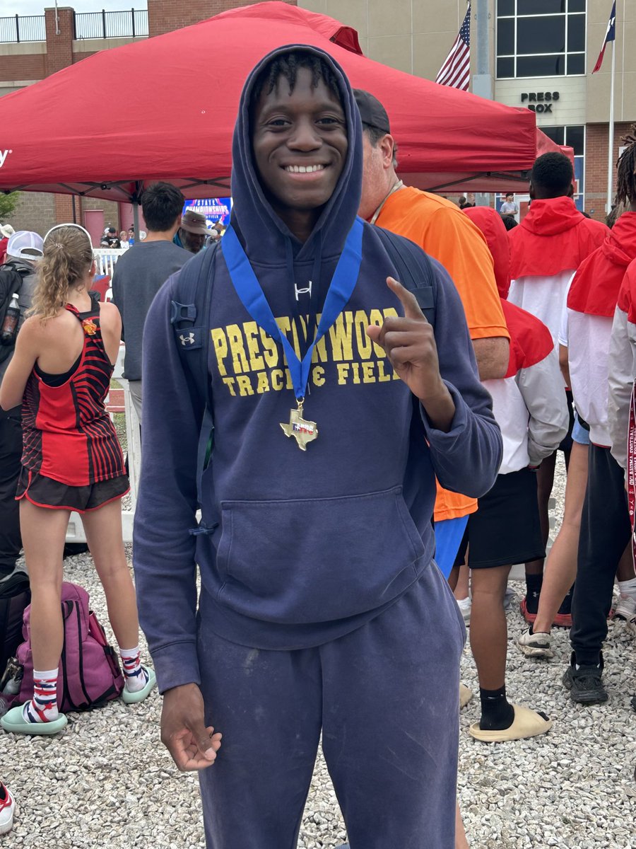 Congrats ⁦@DavidMadisonTX⁩ on win the gold in LJ - wow, school record 22’11 and bronze medal 6’8 HJ! More events to come! We are so proud of you David! Great days ahead… college coaches - D1 Power 4 corner and athlete.. 6’1 175
