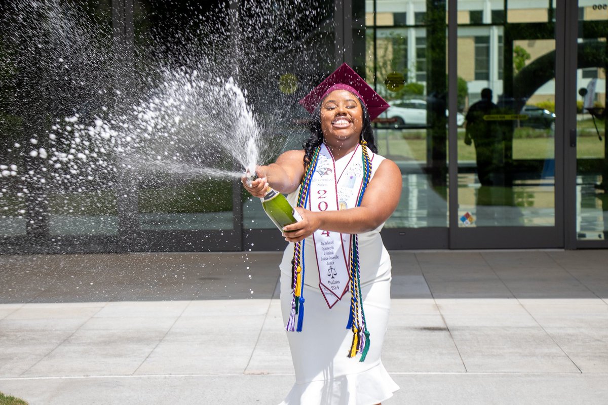 QueenNai01's tweet photo. Tomorrow , I will be graduating from THEE North Carolina Central University with Bachelors of Science in Criminal Justice with a concentration in Juvenile Justice! Thank you to everyone who has been a part of this remarkable journey. Here's to new beginnings. 🥂 https://t.co/GYd1RkfdNk