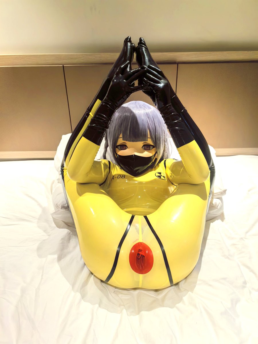 kigerbeihai2's tweet photo. 已经准备好了，请尽情使用吧
#kigurumi
#latex
#胶衣 https://t.co/GyhAQkg16D