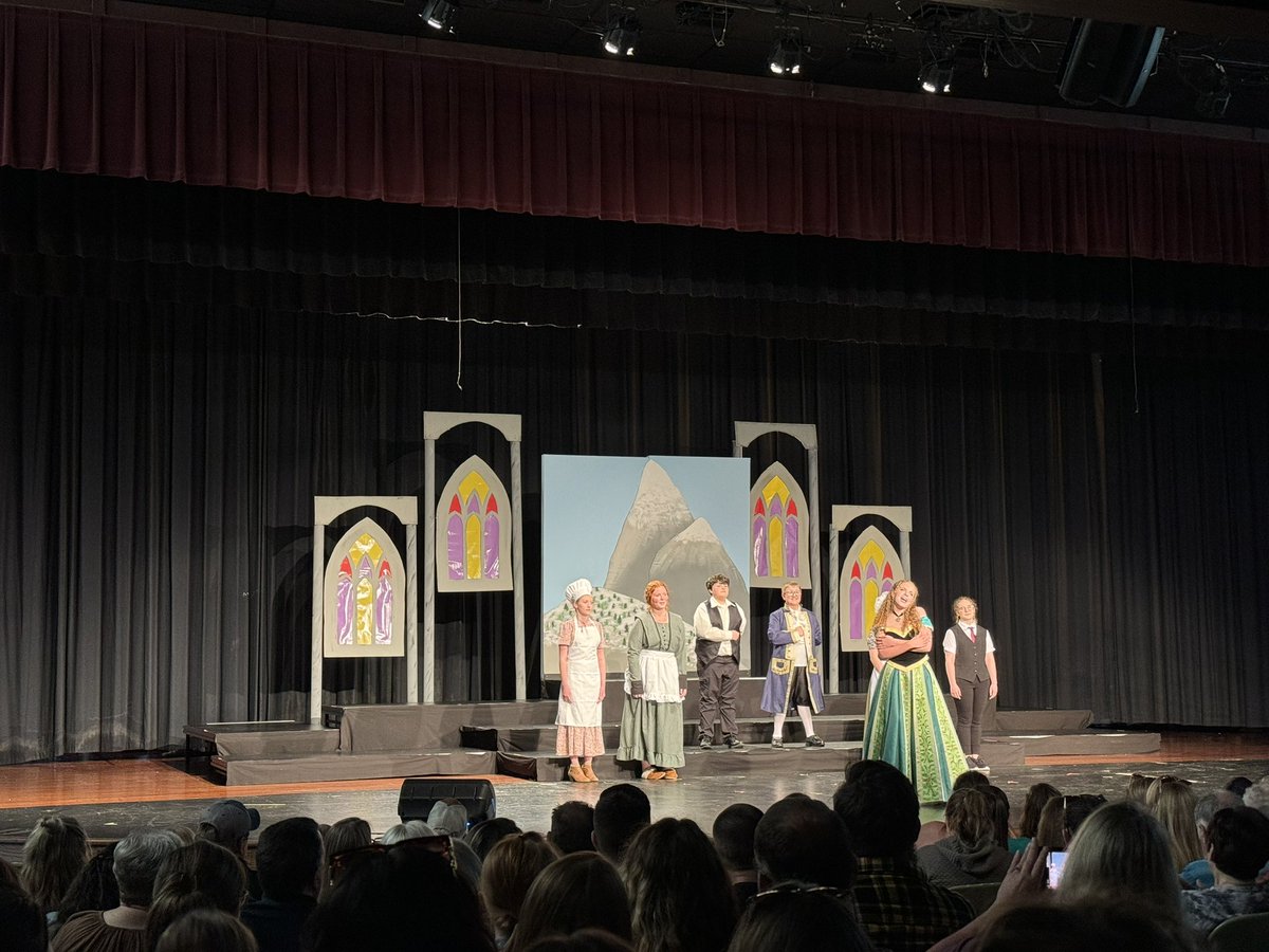 TSMSAD's tweet photo. Great job @TMS_Trojans and @TroySouthMiddle! These students have worked so hard to be in this moment. Thanks to @meghan_pieper and @ThomasonChoir for the late nights and dedication to providing our students a great experience #WeAreTroy https://t.co/BzgBT4vqG3