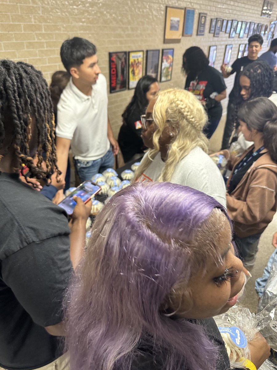 Angela McGee tweet media