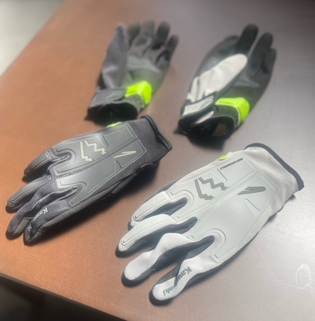 クシタニコラボ】カワサキ エアーコレクトグローブ入荷しました 