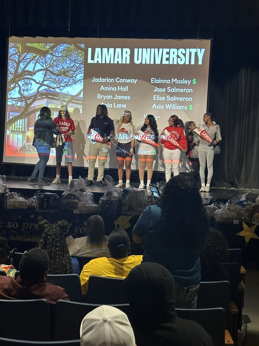 Nimitz scholars are College Bound!