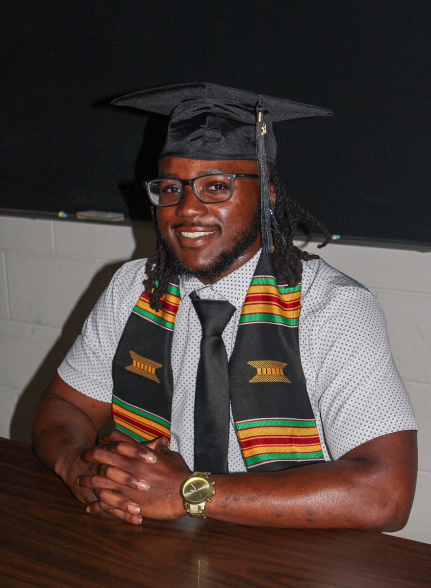 Dee_Hazel1's tweet image. Graduation tomorrow and all I can do is be thankful 🙏🏽 recruitment still open 📥
#BlackExcellence 
#MastersLoading
