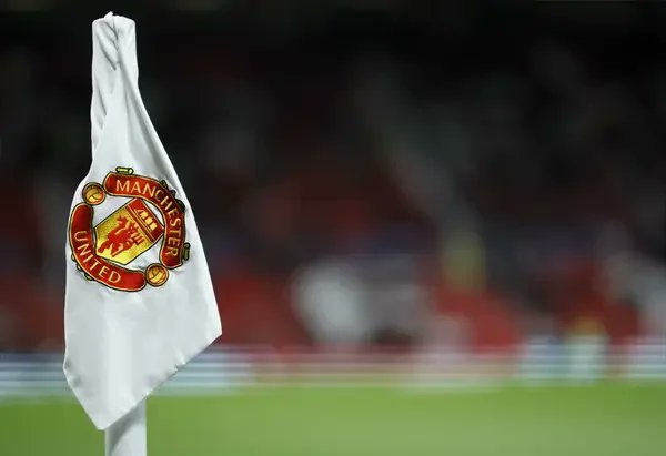 Manchester United identify two players as “central” to summer exit plans 🚨 utddistrict.co.uk/manchester-uni…