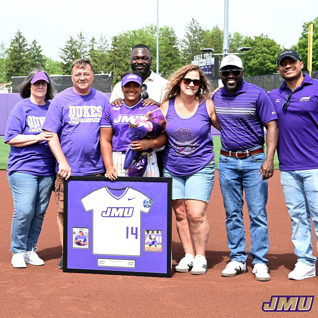 Another big thank you to these five seniors and your contributions to this program. 🫶

#GoDukes
