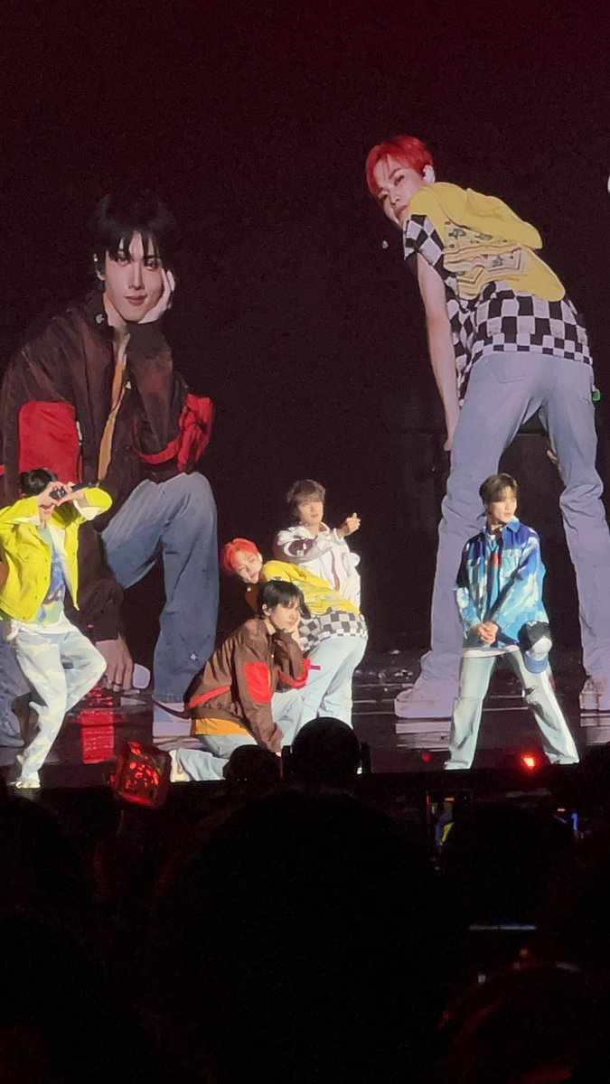 sunglefiles's tweet image. OHMYGOD