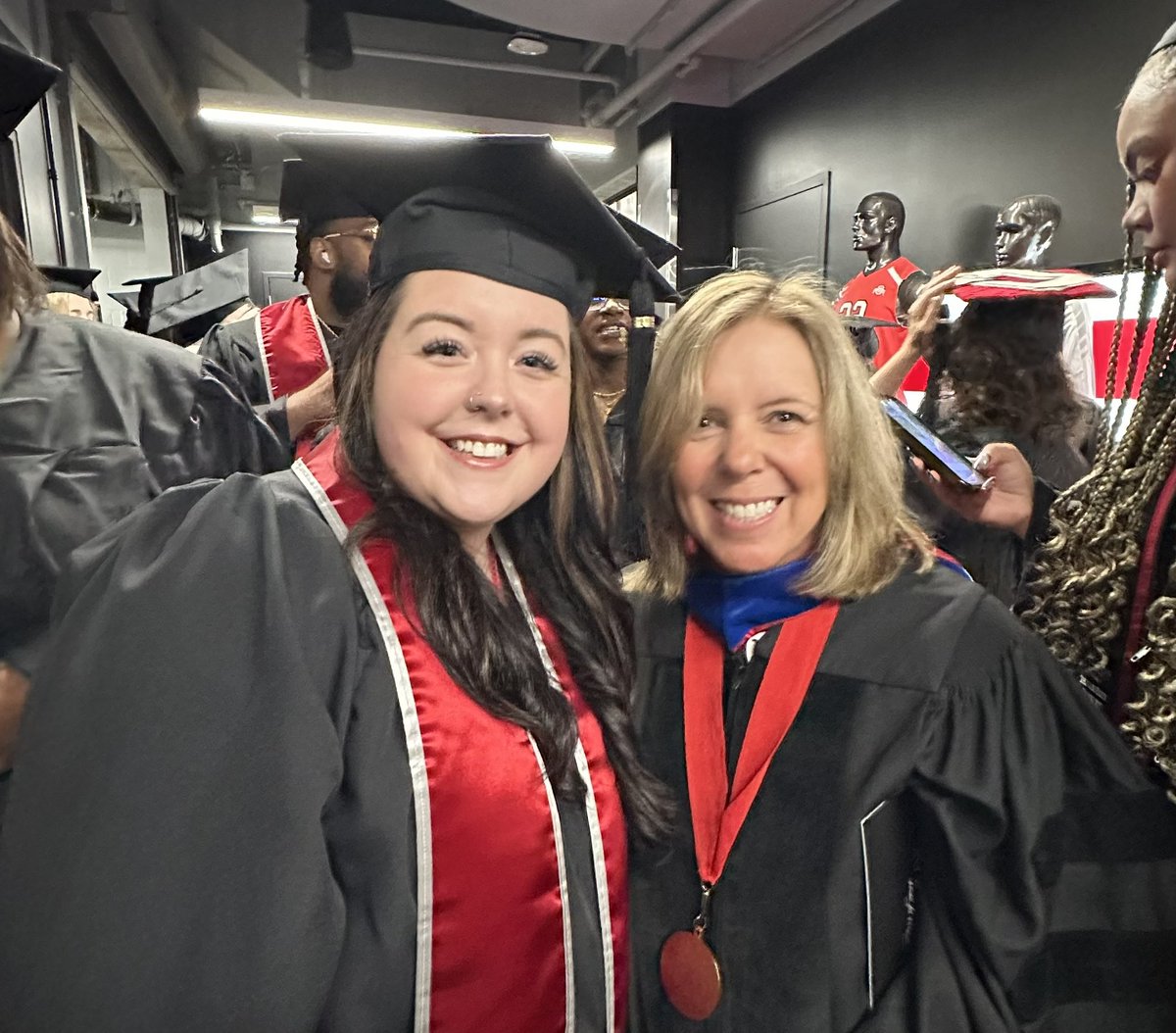 Allison, one of our @Cayci_OSU field practicum students graduated tonight. She’s learned so much in her field placement @DublinSchools & is ready for an awesome school social work job!@osucsw